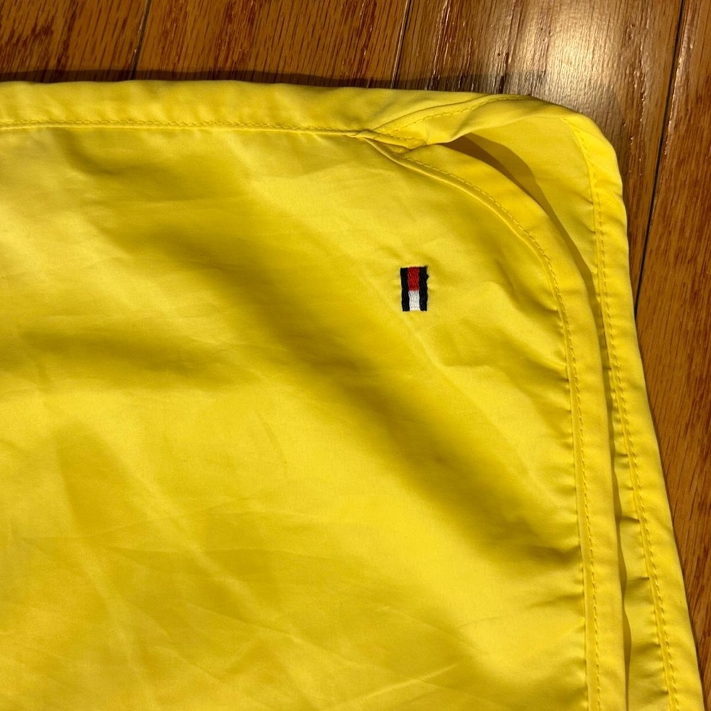 Tommy Hilfiger Men's Yellow Swim Shorts - Picture 3 of 7